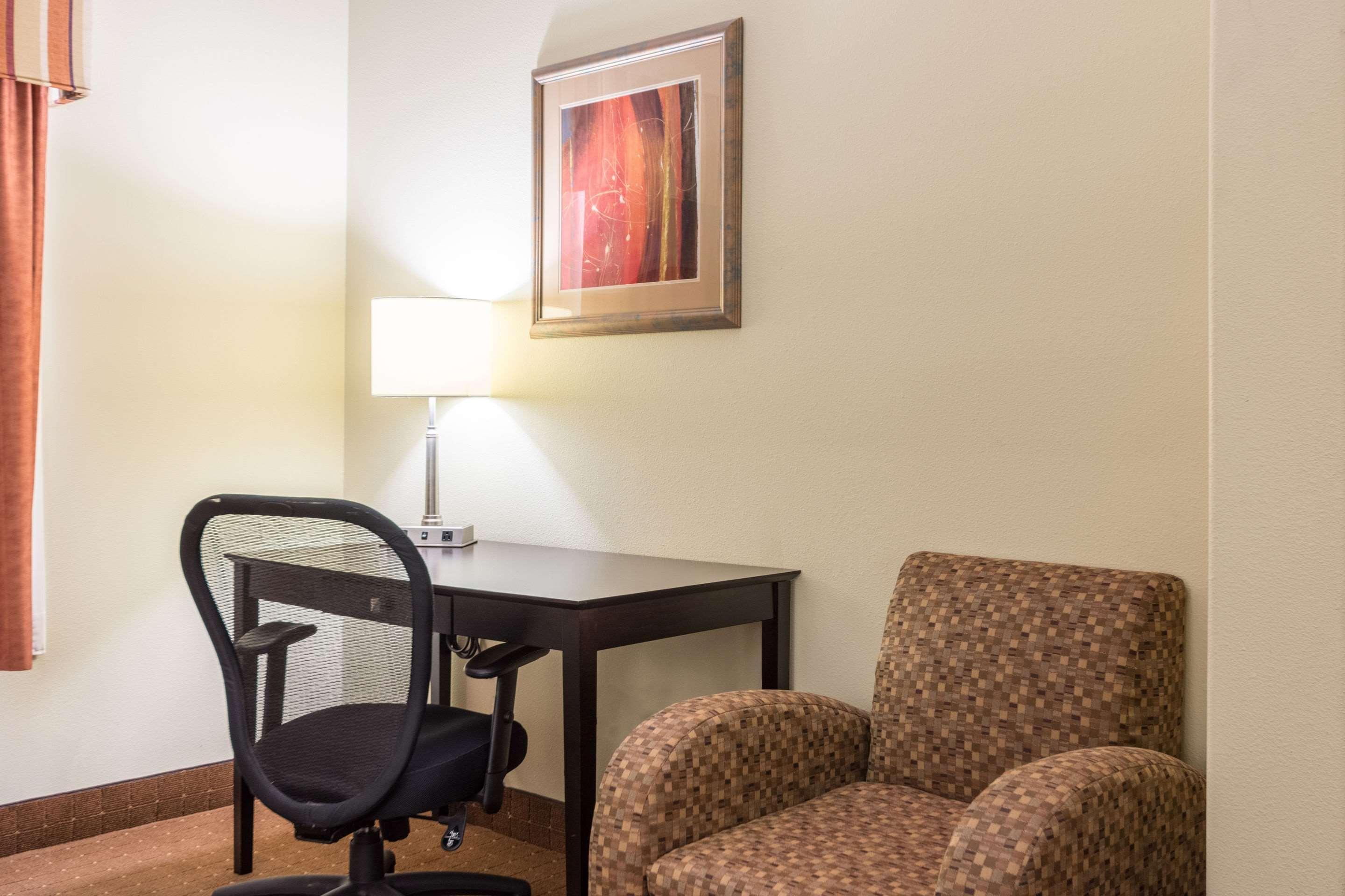 Comfort Inn & Suites Scott-West Lafayette Екстер'єр фото